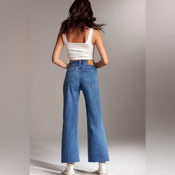 Aritiza Denim Forum - The Farrah Wide Leg - Picture 2 of 16
